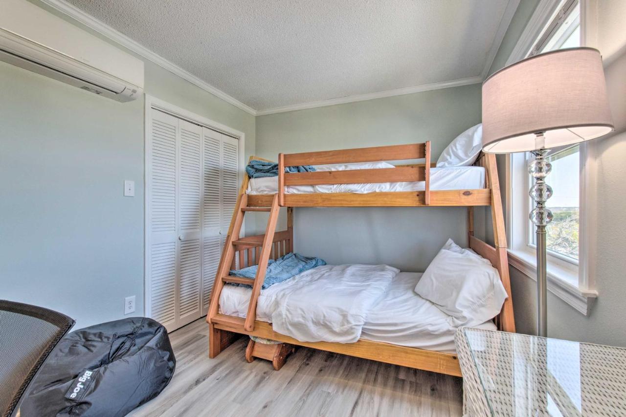 شقة نورث توبسالي بيتش  في Convenient Retreat With Balcony And Ocean Views! المظهر الخارجي الصورة